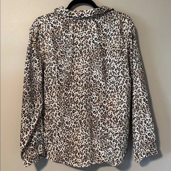 Chico’s No-Iron Cheetah Blouse - Picture 3 of 5